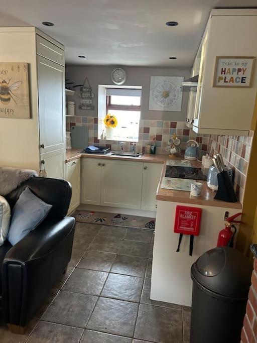 Apartamento Syn Y Nant Llangorse Exterior foto