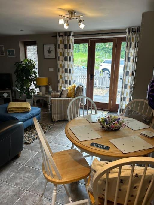 Apartamento Syn Y Nant Llangorse Exterior foto
